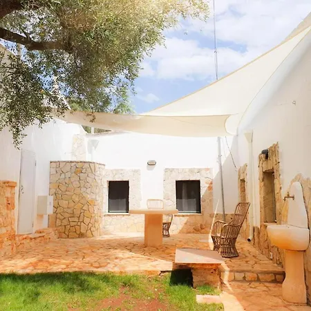 Holiday home Trullo Arthas
